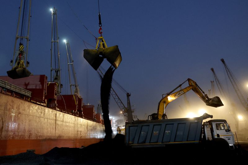 You are currently viewing India's September infrastructure output grows 3% y/y