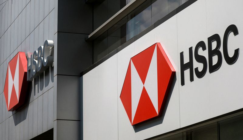 You are currently viewing HSBC raises 2025 average silver price forecast to $38.56 per ounce