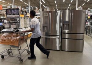 Read more about the article US consumer sentiment stable in October, labor market worries remain
