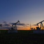Read more about the article Oil rebounds 1% after sharp losses on US-China tensions