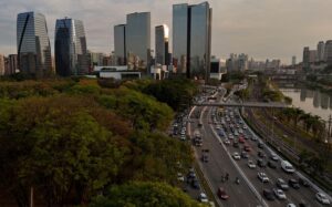 Read more about the article Brazil services activity rises for the seventh consecutive month in August