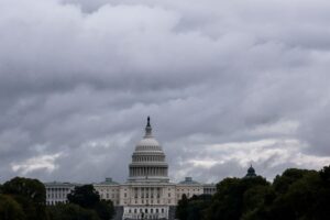 Read more about the article US government shutdown threatens home sales in flood-prone areas, report says