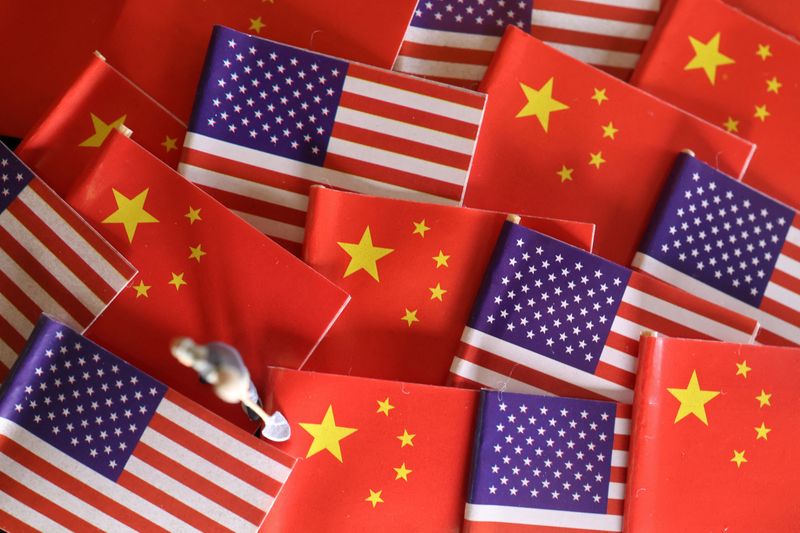 You are currently viewing Trump mulls ending some trade ties with China, including in relation to cooking oil