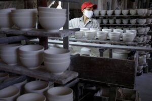 Read more about the article Vietnam targets annual growth of at least 10% for 2026-2030