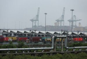 Read more about the article India's trade deficit widens to 11-month high of $32.15 billion in September