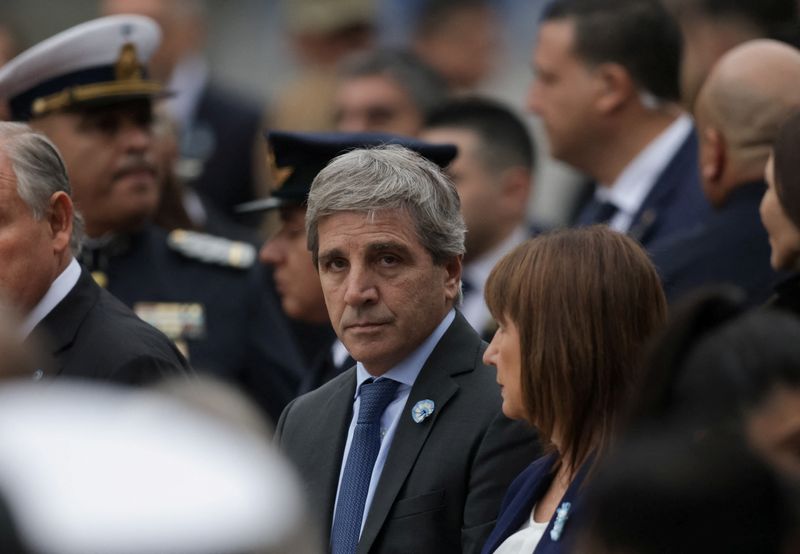 You are currently viewing Argentina hopes to finalize US $20 billion swap line before midterm vote