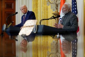 Read more about the article Trump vows to keep 'massive' tariffs on India until Russian oil imports cease