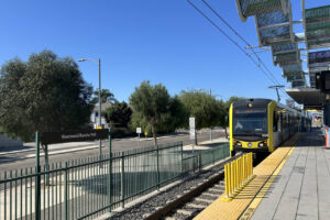 Read more about the article A California new law to make it easier for developers to build multistory apartment buildings near major commuter stops, has triggered fierce opposition from Los Angeles and other coastal cities