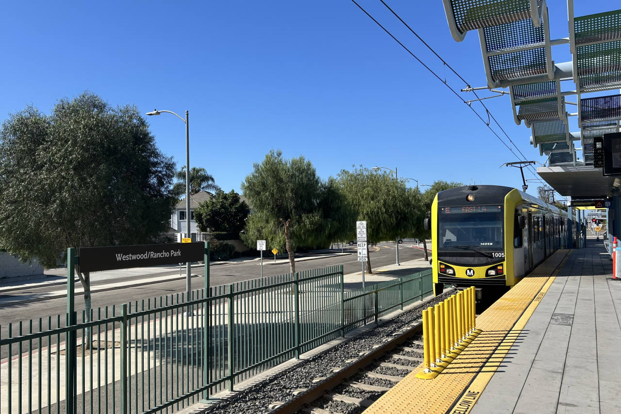 You are currently viewing A California new law to make it easier for developers to build multistory apartment buildings near major commuter stops, has triggered fierce opposition from Los Angeles and other coastal cities