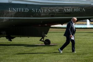 Read more about the article Trump’s advisers, rather than dwell on shaky economic data, have painted a rosy outlook for next year