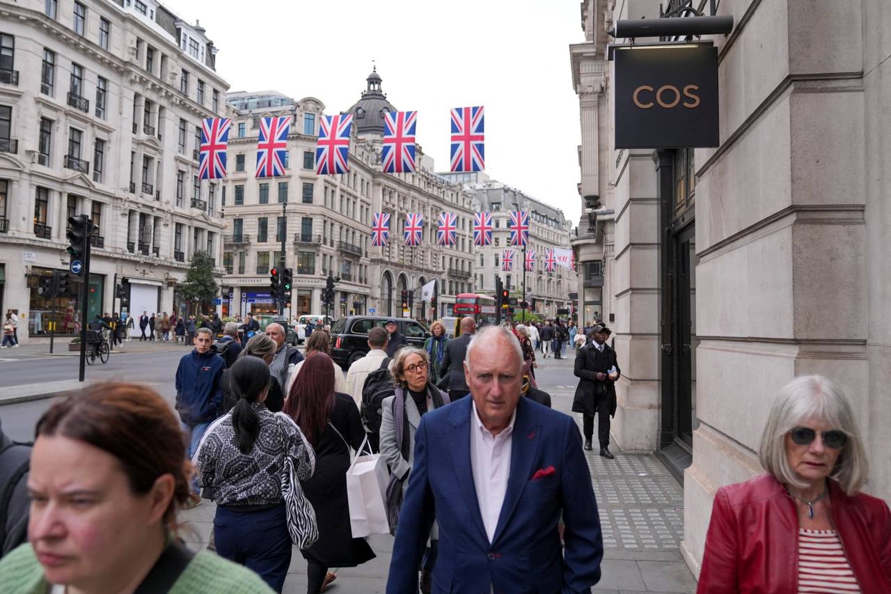 You are currently viewing U.K. Retail Sales Rise for Fourth Straight Month