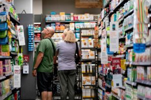 Read more about the article Consumer Sentiment Drops in October Michigan Survey