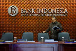 Read more about the article Indonesia’s Central Bank Surprises With Rate Hold