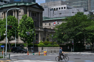 Read more about the article BOJ’s Takata Says Now a ‘Prime Opportunity’ to Raise Rates