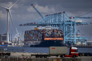 Read more about the article EU Exports to U.S. Drop Sharply