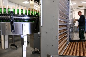 Read more about the article German Business Sentiment Rebounds on Brighter Hopes for Economy