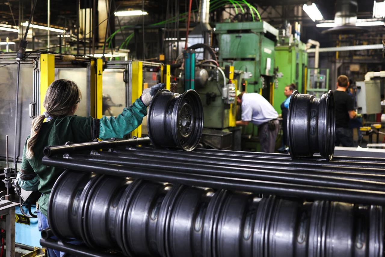 You are currently viewing Central U.S. Manufacturing Activity Increases at Faster Pace