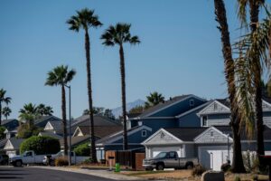 Read more about the article Home sales rose in September to a seven-month high after buyers seized on declining mortgage rates