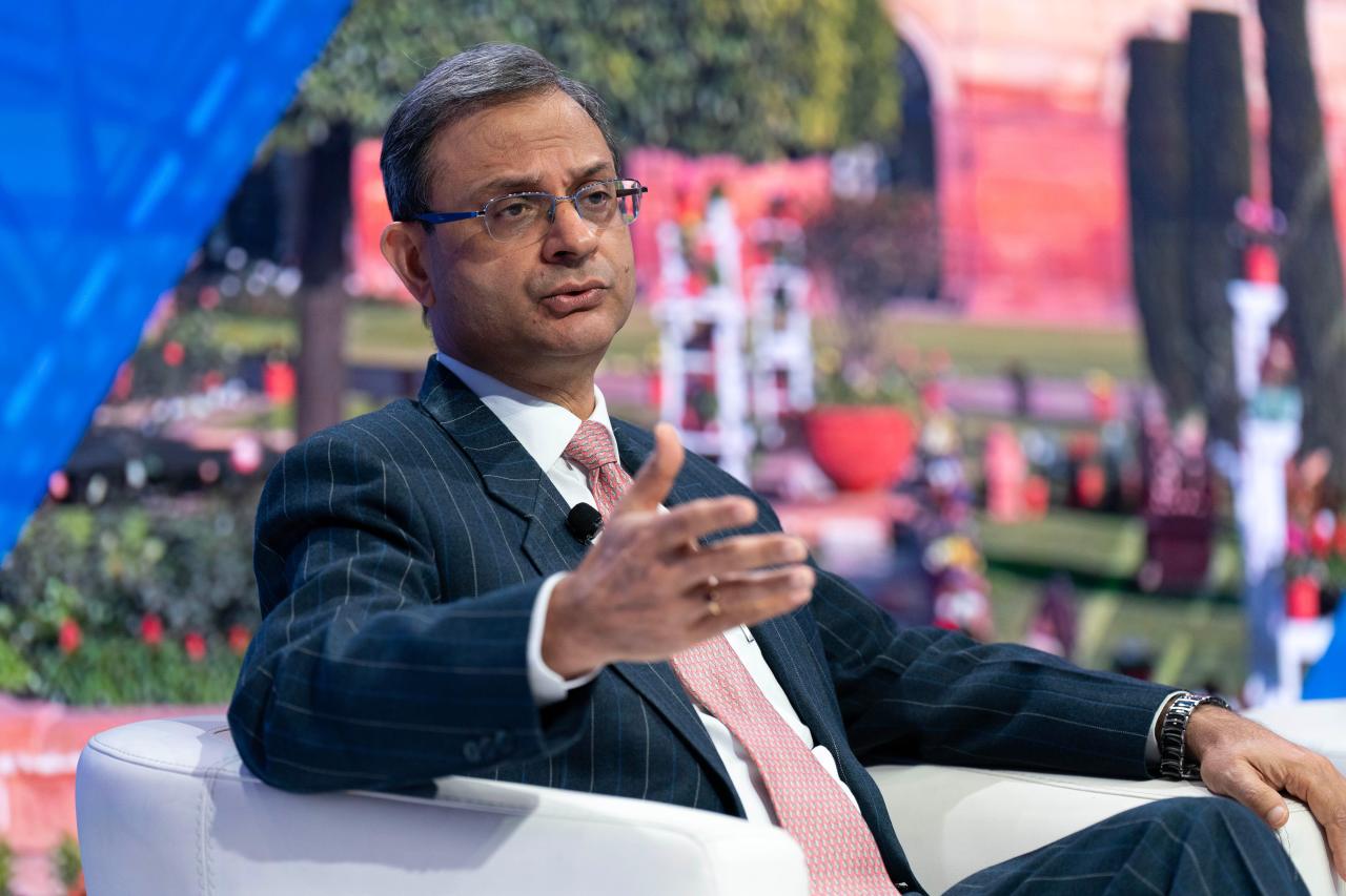 You are currently viewing A reduction in the tariffs faced by Indian businesses exporting to the U.S. would likely boost growth this year, Reserve Bank of India Gov. Sanjay Malhotra said