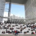 Read more about the article France's services sector shrinks for 14th month in a row in October, PMI shows