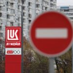 Read more about the article Analysis-Too big to swallow? Lukoil empire no simple acquisition for Gunvor