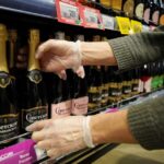 Read more about the article Western sanctions force Russians to turn to domestic wines 