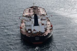 Read more about the article Oil retreats on oversupply worries