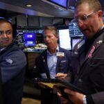 Read more about the article Morning Bid: Tech bounce stalls