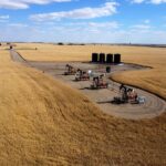 Read more about the article Oil climbs more than 2% after Ukrainian attack damages Russian oil depot