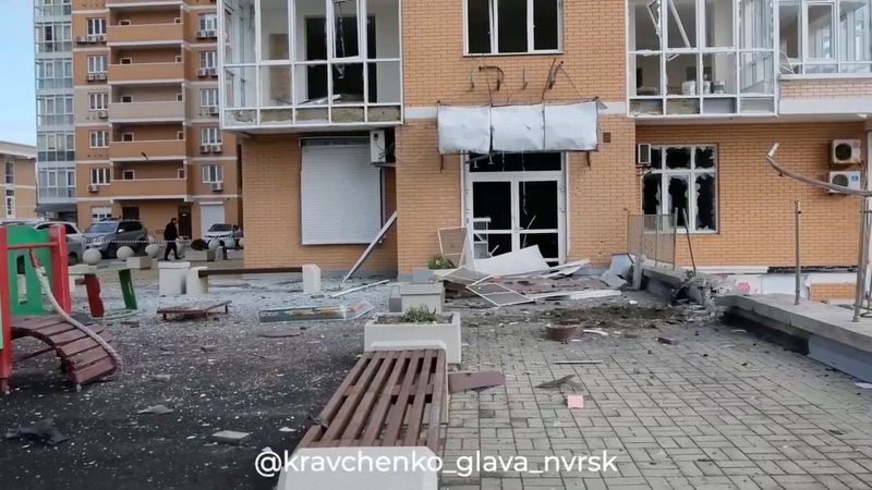 You are currently viewing Ukrainian attack halts oil exports from Russia's Novo, affecting 2% of global supply, sources say