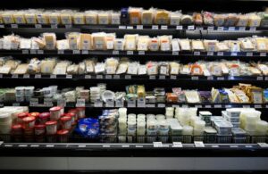 Read more about the article Canada's inflation in October eases to 2.2% on lower gasoline, food prices