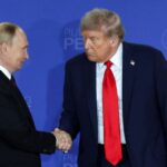 Read more about the article Trump would back Russia sanctions bill if he retains final authority, White House official says