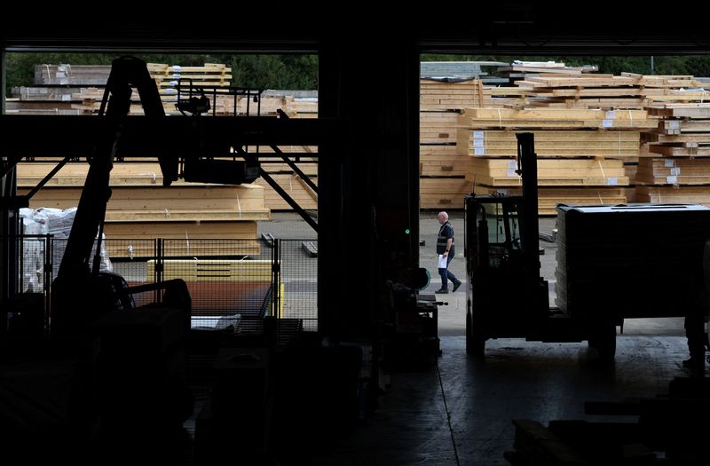 You are currently viewing UK manufacturers report sharpest drop in output since August 2020