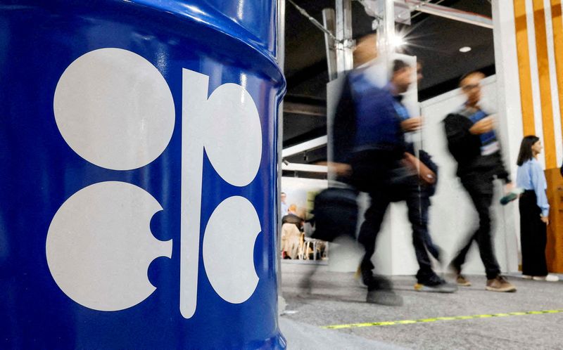 You are currently viewing OPEC+ set to hold oil output policy steady, sources say