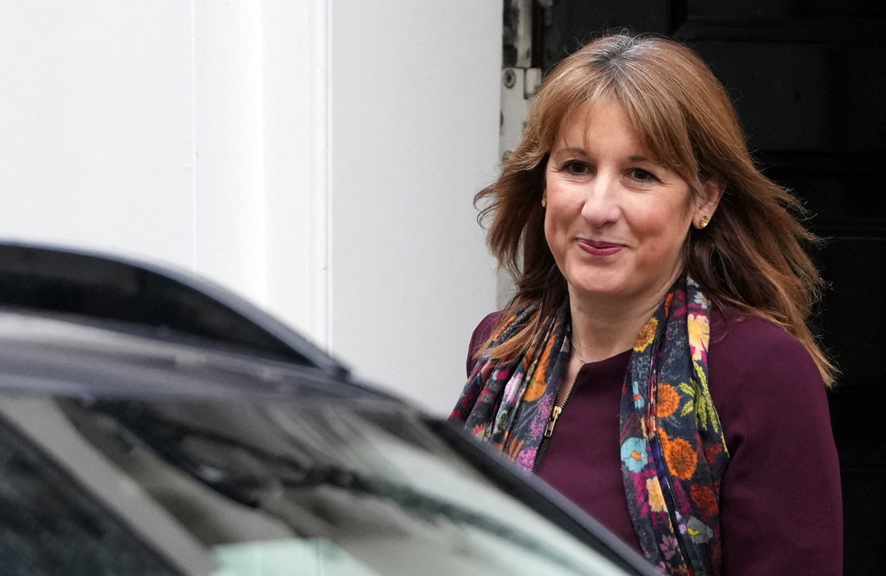 You are currently viewing U.K. Government Borrowing Runs Ahead of Plan as Budget Looms