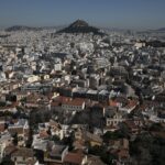 Read more about the article Fitch Upgrades Greece on Declining Debt Ratio, Budget Performance