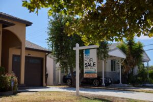 Read more about the article How CEOs got more comfortable with tariffs: We analyzed 5,000 earnings calls to find out