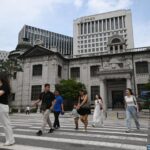Read more about the article Bank of Korea Holds Steady as It Flags Higher Growth, Inflation