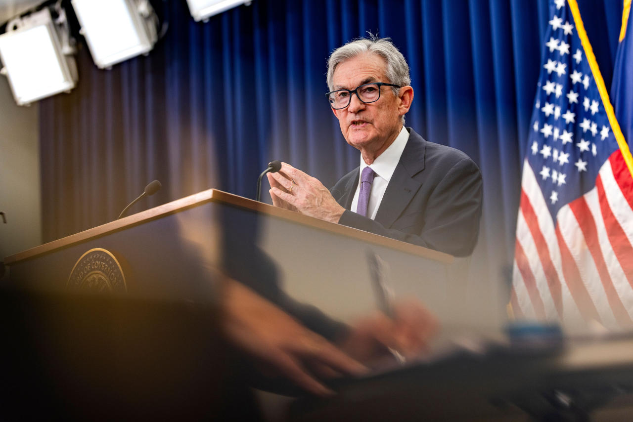 You are currently viewing As data went dark from the government shutdown, the Federal Reserve’s inflation hawks pushed to pause rate cuts at a contentious October meeting. The divide might not end soon.