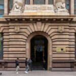 Read more about the article The Bank of Mexico extended its monetary easing cycle with an 11th consecutive cut in its benchmark interest-rate, and kept the door open to more reductions in the future