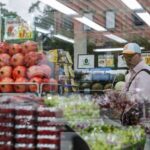 Read more about the article The job market continues to sputter even as cost and price pressures persist, a Federal Reserve report found, underscoring the competing risks central bank officials will have to weigh next month