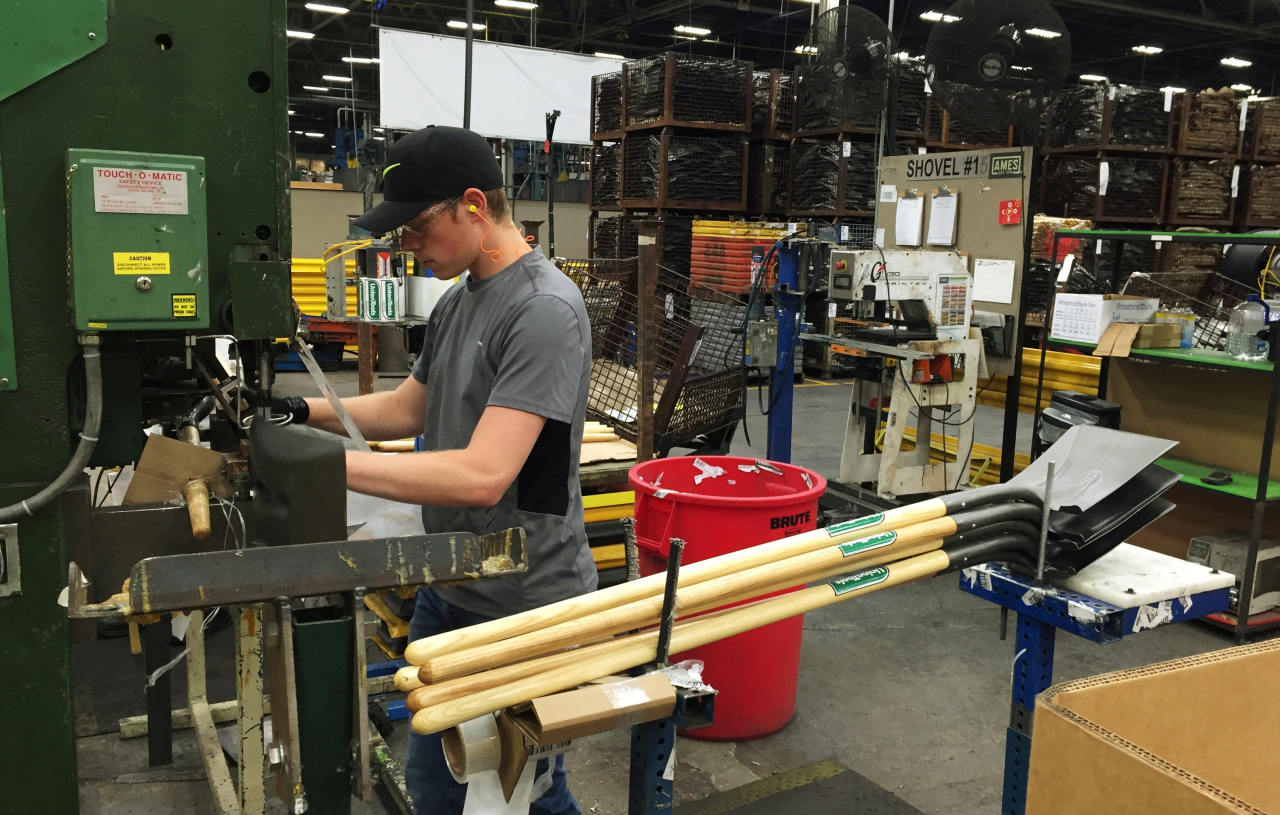 You are currently viewing U.S. Factory Activity Contracts at Faster Pacer as Production Lags