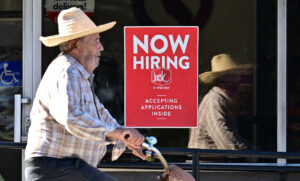 Read more about the article U.S. Hiring Rises for First Time Since July, ADP Reports