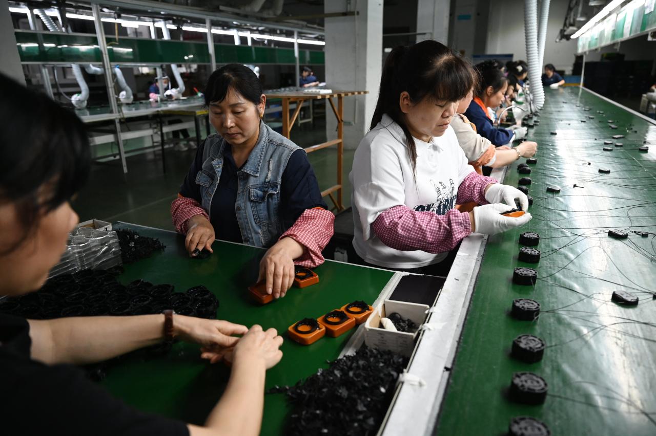 You are currently viewing China Manufacturing Gauge Signals Weaker Growth Momentum