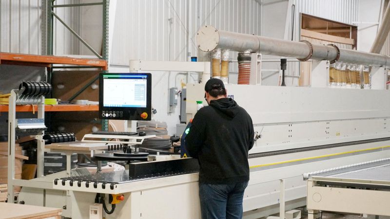 You are currently viewing US manufacturing production flat in September