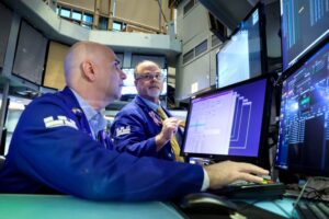 Read more about the article Morning Bid: Odd jobs and bonds 