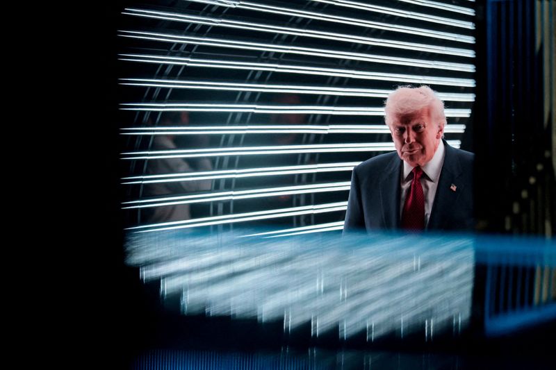 You are currently viewing Florida lawmakers urge Trump to reject drilling off state’s western coast