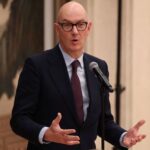 Read more about the article French economy lkely to grow at least 0.8% in 2025, Finance Minister says