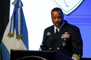 Read more about the article US admiral leading US troops in Latin America to step down