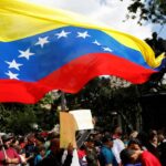 Read more about the article Trump says it would be ’smart’ for Venezuela’s Maduro to leave power